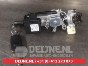 Suzuki Splash Ignition lock + key O578571 photo 2