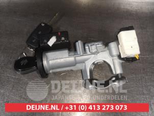 Suzuki Splash Ignition lock + key O578571 photo 3