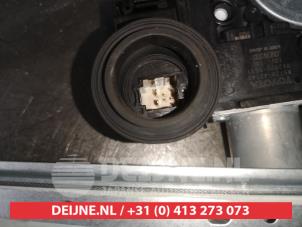 Toyota Rav-4 Ruitmechaniek 4Deurs links-achter O578765 foto 3