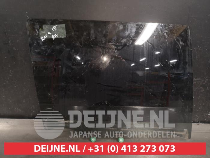 Toyota Rav-4 Türscheibe 4-türig rechts hinten O578776