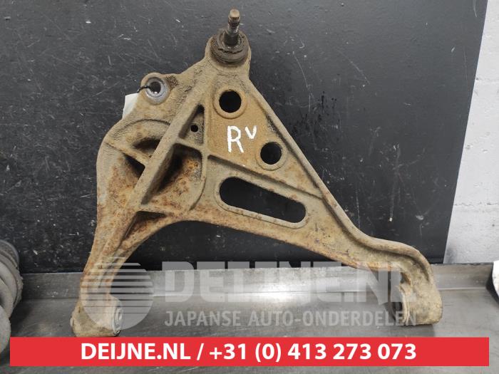 Suzuki Grand Vitara Draagarm onder rechts-voor O579018