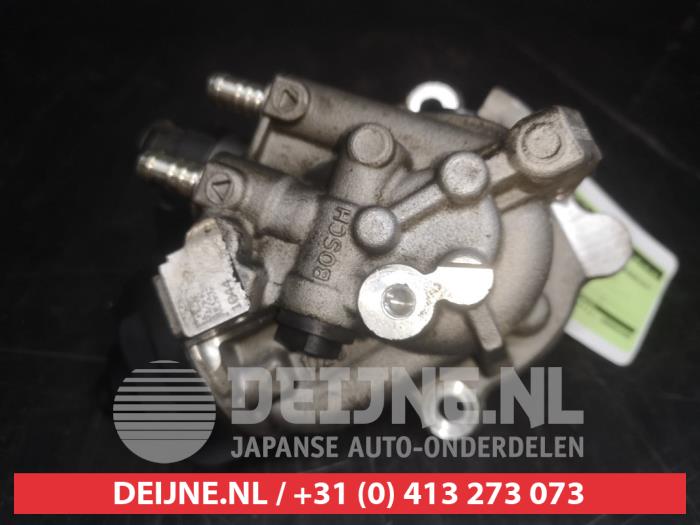 Toyota Avensis Mechanical fuel pump O579359