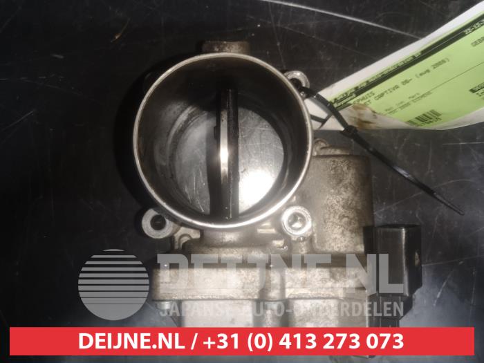 Gasklephuis van een Chevrolet Captiva (C100) 2.0 CDTI 16V 127 4x2 2008