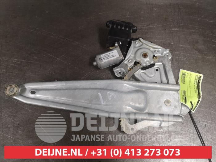Toyota Verso Ruitmechaniek 4Deurs links-achter O579969