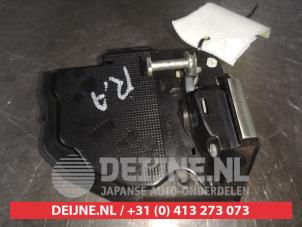 Toyota Verso Türschlossmechanik 4-türig rechts hinten O579970 foto 3
