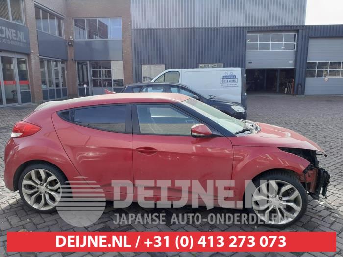 Hyundai Veloster Kotflügel rechts vorne O580208