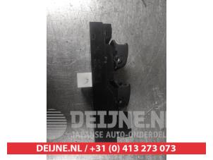 Kia Sorento Multi-functional window switch O580446 photo 3