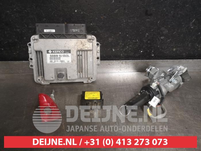 Hyundai Veloster Steuergerät Motormanagement O580917