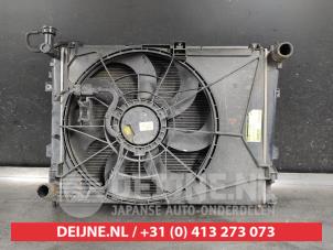 Gebruikte Radiateur Kia Carens III (FG) 2.0i CVVT 16V Prijs € 100,00 Margeregeling aangeboden door V.Deijne Jap.Auto-onderdelen BV