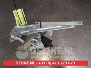 Nissan Juke Ruitmechaniek 4Deurs links-achter O581321 foto 2