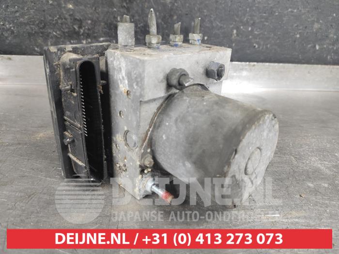 Gebruikte ABS Pomp Toyota Verso 1.8 16V VVT-i Prijs € 75,00 Margeregeling aangeboden door V.Deijne Jap.Auto-onderdelen BV