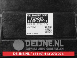 Toyota Prius Body control computer O581705 photo 2