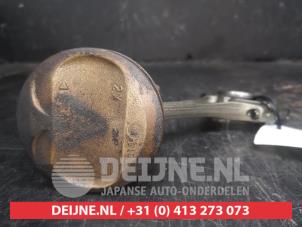 Gebruikte Zuiger Toyota C-HR (X1,X5) 1.8 16V Hybrid Prijs € 50,00 Margeregeling aangeboden door V.Deijne Jap.Auto-onderdelen BV