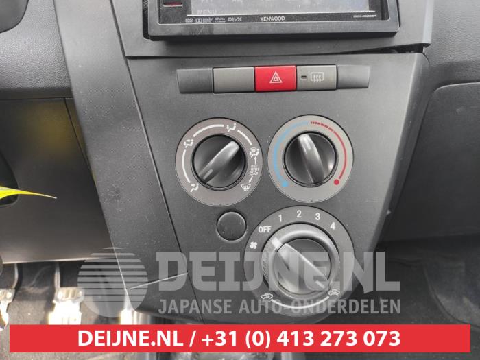 Daihatsu Cuore Heizung Bedienpaneel O581895