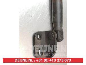 Kia Sorento Bonnet gas strut, right O266075 photo 3