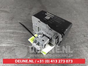 Gebruikte Stuurslot Nissan Juke (F16) 1.0 DIG-T 12V Prijs € 100,00 Margeregeling aangeboden door V.Deijne Jap.Auto-onderdelen BV