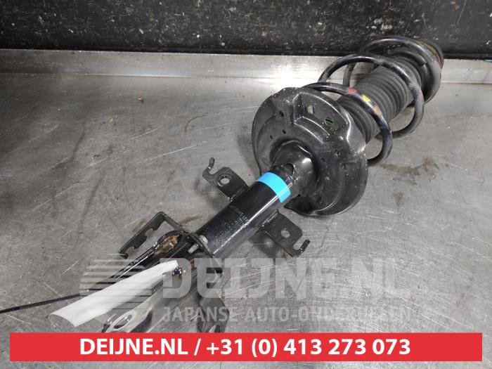 Nissan Juke Stoßdämpferstrebe rechts vorne O582360