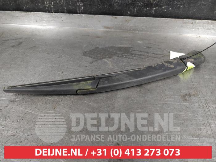 Nissan Pulsar Ruitenwisserarm achter O582684