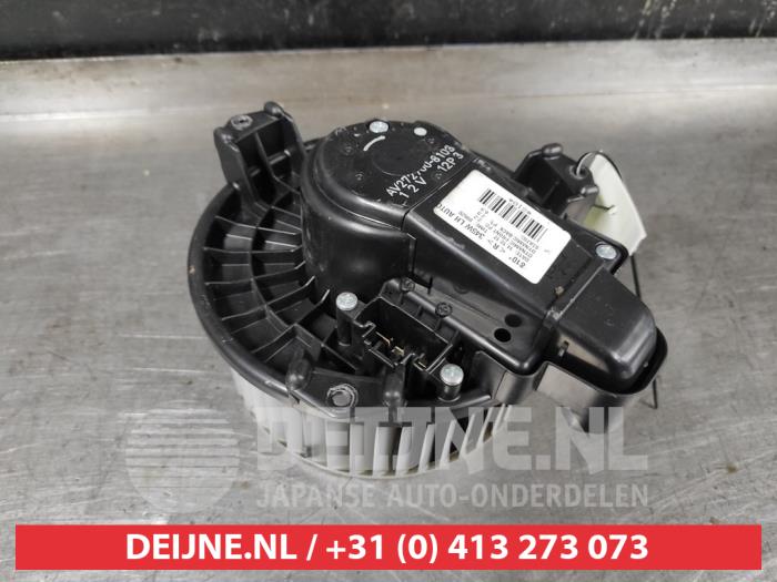 Toyota Avensis Heizung Belüftungsmotor O582774