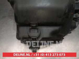 Mazda RX-8 Scheibensprühertank vorne O340408 foto 3