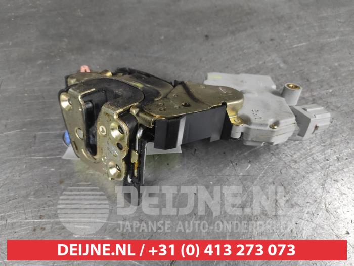 Nissan Almera Deurslot Mechaniek 4Deurs links-voor O582837