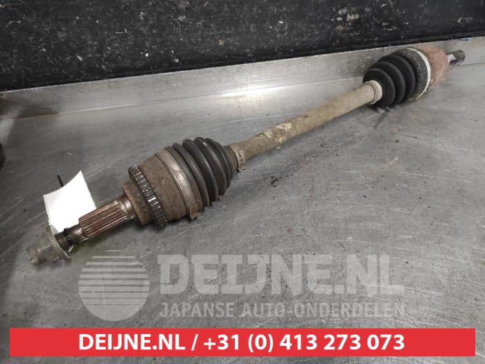 Suzuki Swift Aandrijfas links-voor O582939