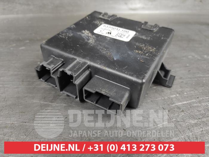 Subaru Outback Module achterklep motor O583130