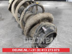 Subaru Outback Schokdemperpoot links-voor O583136 foto 2