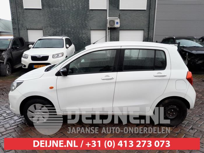 Suzuki Celerio Portierruit 4Deurs links-achter O583576