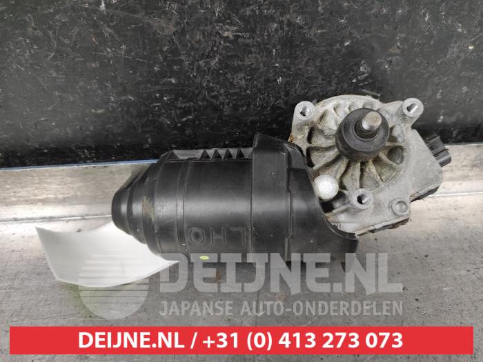 Toyota Rav-4 Scheibenwischermotor vorne O583639