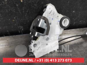 Toyota Verso-S Door lock mechanism 4-door, front left O583792 photo 2
