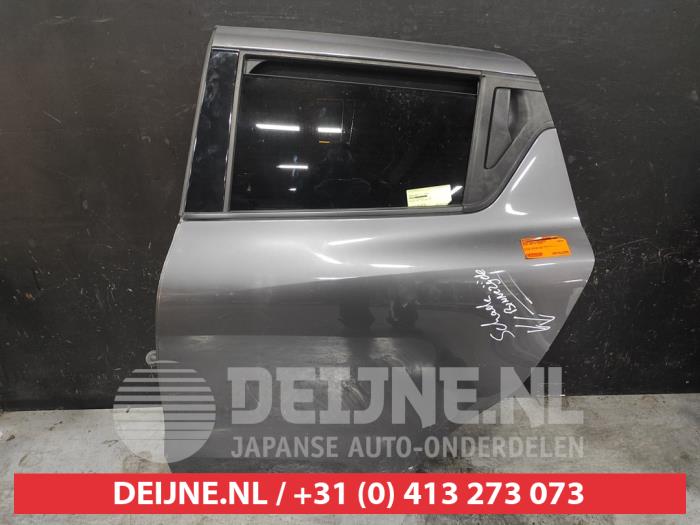 Suzuki Swift Portier 4Deurs links-achter O583829