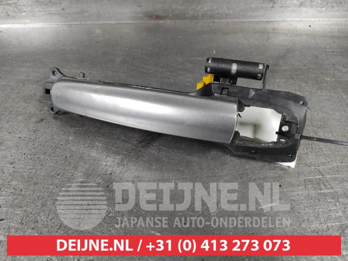 Suzuki Swift Türgriff 4-türig links vorne O583867