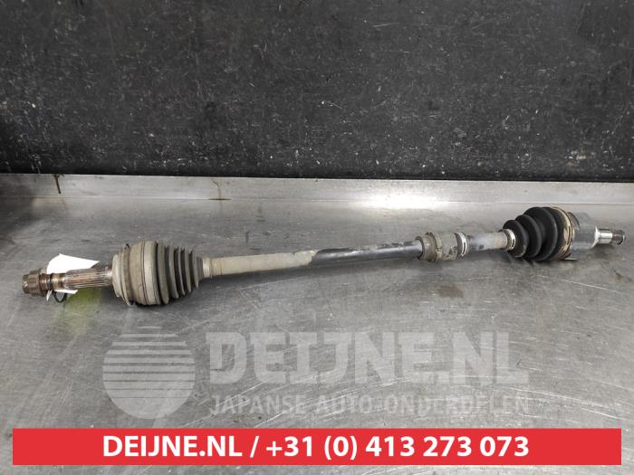 Toyota Verso-S Front drive shaft, right O584037