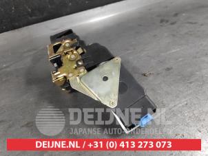Mitsubishi Space Star Door lock mechanism 4-door, front left O584068 photo 2