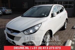 Hyundai IX35 Front bumper strip, central O584191 photo 2