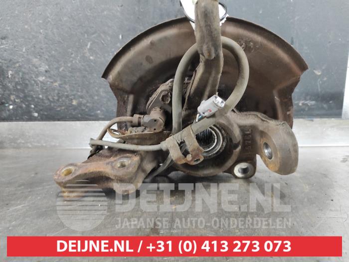 Daihatsu Sirion Fusee rechts-voor O584216