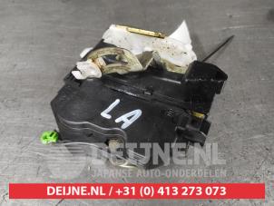 Mitsubishi Outlander Türschlossmechanik 4-türig links hinten O584429 foto 3