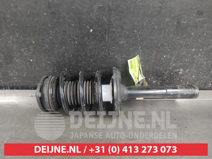 Mazda CX-30 Stoßdämpferstrebe links vorne O584569