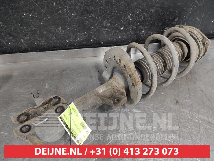 Nissan X-Trail Schokdemperpoot links-voor O584867