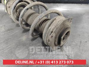 Nissan X-Trail Stoßdämpferstrebe links vorne O584867 foto 2