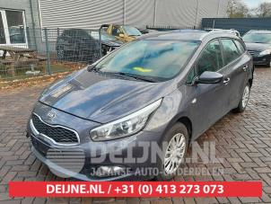 Kia Ceed Mistlamp links-voor O585146 foto 3