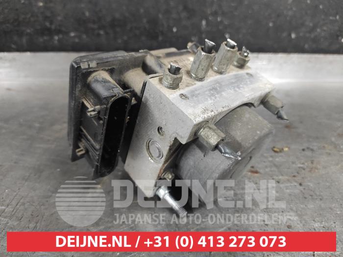 Gebruikte ABS Pomp Suzuki SX4 (EY/GY) 1.6 16V VVT Comfort,Exclusive Autom. Prijs € 150,00 Margeregeling aangeboden door V.Deijne Jap.Auto-onderdelen BV