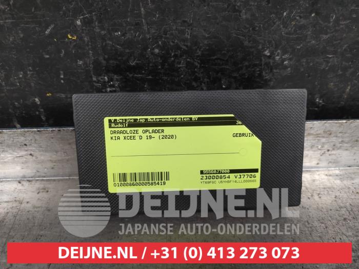 Kia XCeed Drahtloses Ladegerät O585419