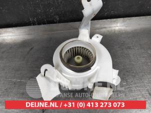 Gebruikte Accu ventilator Toyota Prius (NHW20) 1.5 16V Prijs € 75,00 Margeregeling aangeboden door V.Deijne Jap.Auto-onderdelen BV