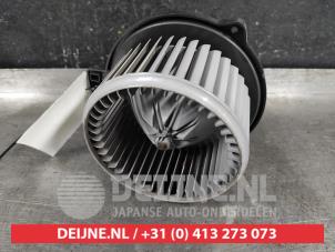Kia Rio Kachel Ventilatiemotor O585706 foto 2
