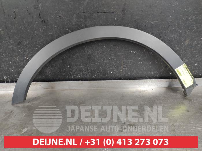 Suzuki SX-4 Spatbord Lijst O585721