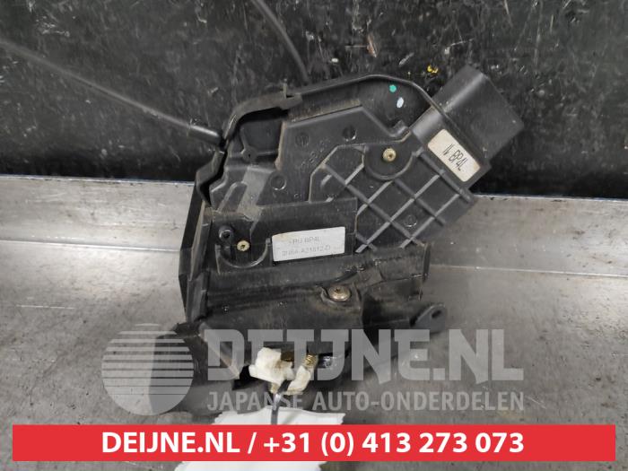 Mazda 3 Deurslot Mechaniek 4Deurs rechts-voor O585817