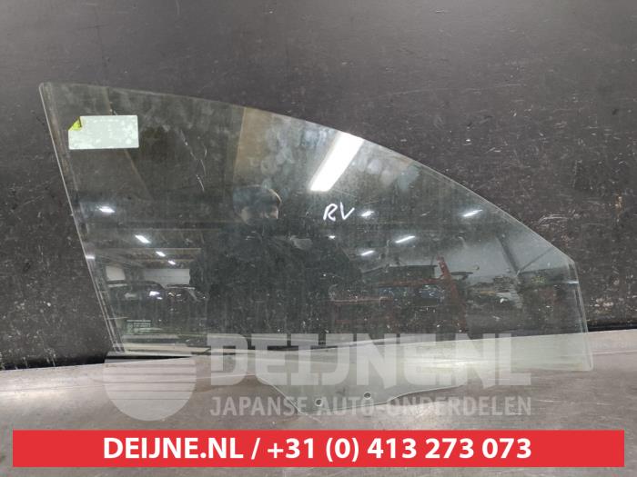 Mazda 3 Portierruit 4Deurs rechts-voor O585836
