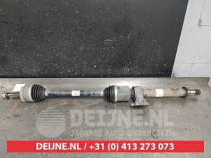 Gebruikte Aandrijfas rechts-voor Kia Sportage (QL) 1.6 CRDi 16V Eco-Dynamics+ Prijs € 100,00 Margeregeling aangeboden door V.Deijne Jap.Auto-onderdelen BV